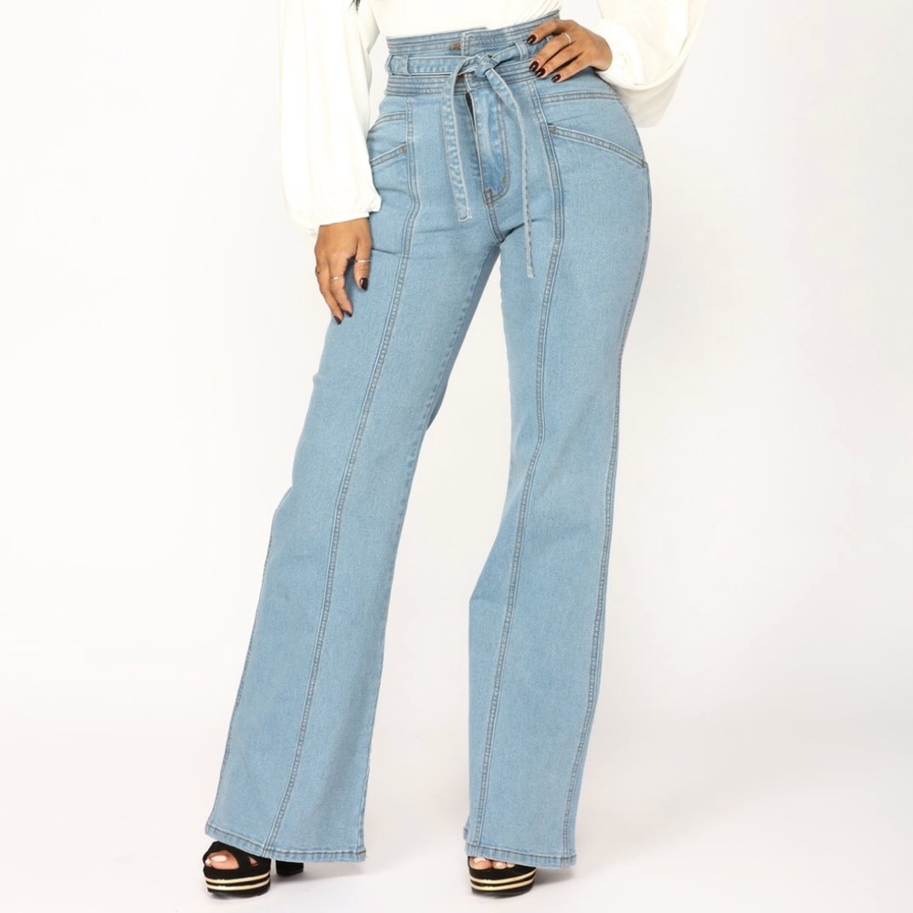 NWT High Rise Bell Bottom Jeans